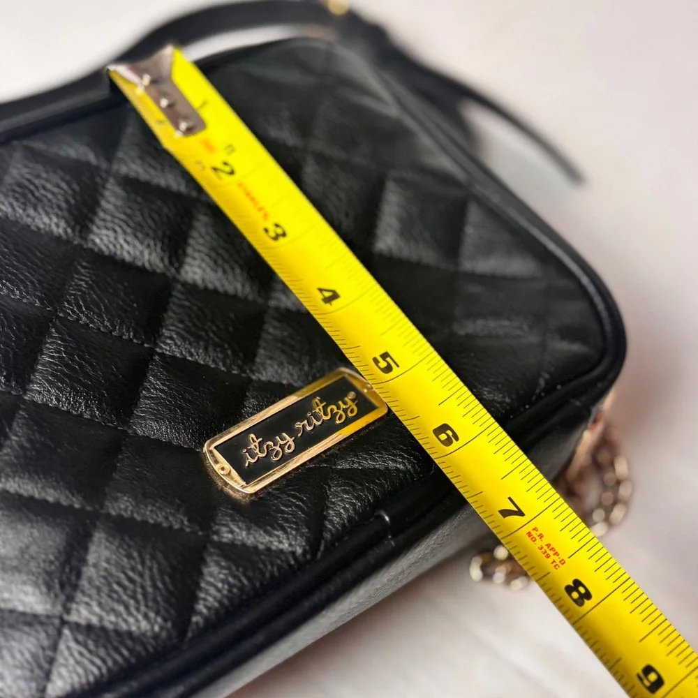 Itzy Ritzy Boss Crossbody Diaper Bag Black Quilted Vegan Leather Gold Hardware